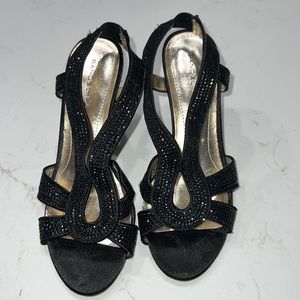 Bandoliono’s Black High Heels